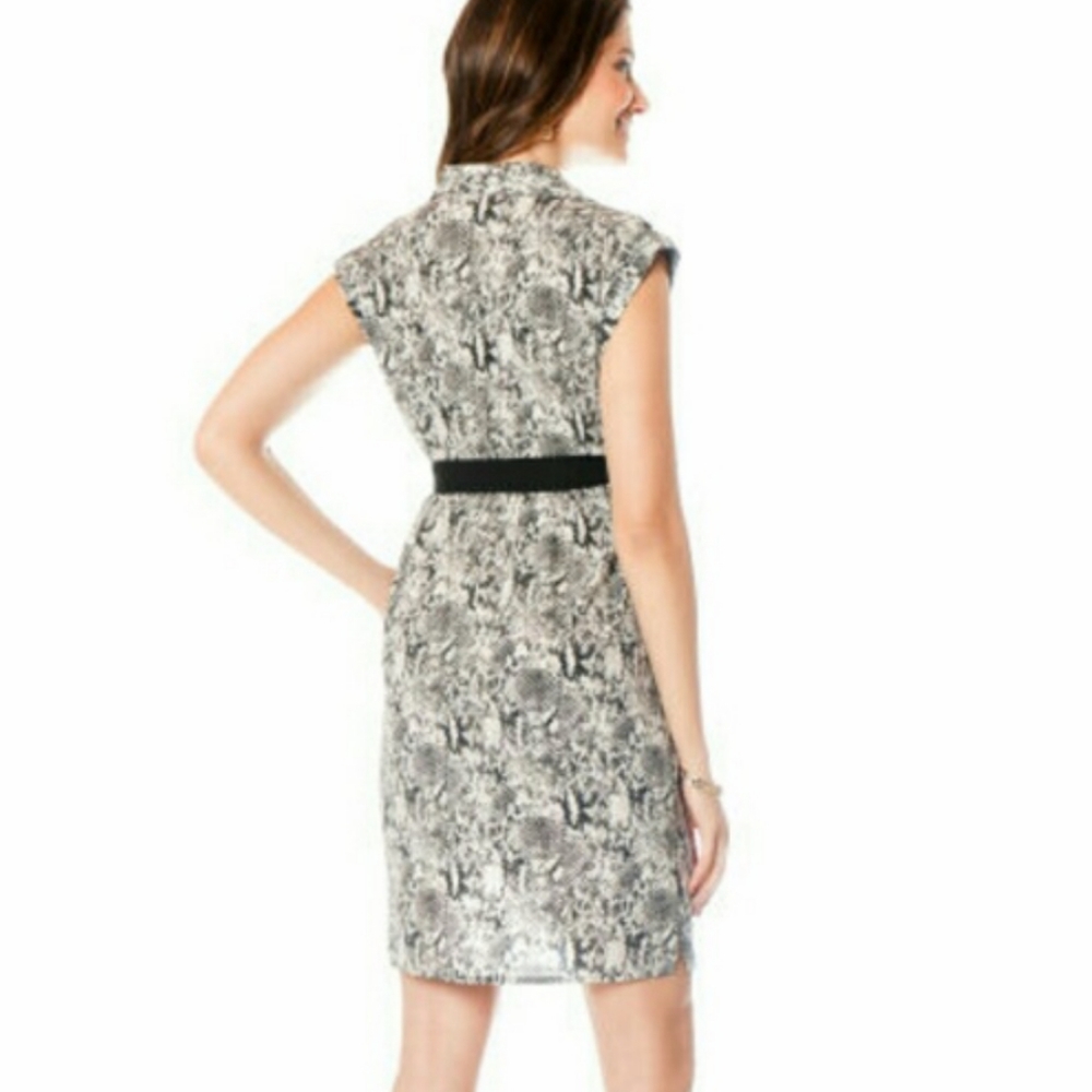 Motherhood Maternity Snakeskin Print Button Down Light Weight Dress L - Picture 2 of 9